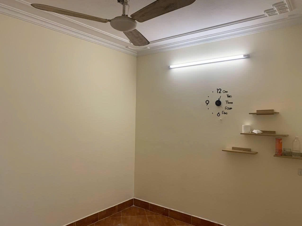 Cho thuê nhà Phố Bạch Đằng, 7.5 triệu: 25m2 x 4 tầng, 2 ngủ, 3 vệ sinh - Ảnh 2